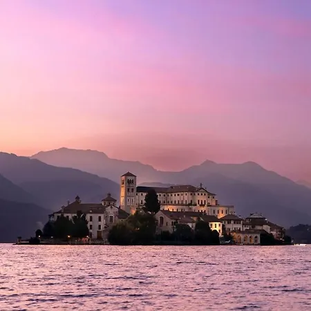 Orta Retreat Villa Pella