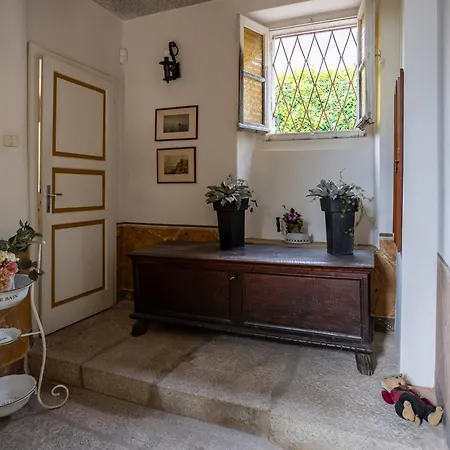 Orta Retreat Pella